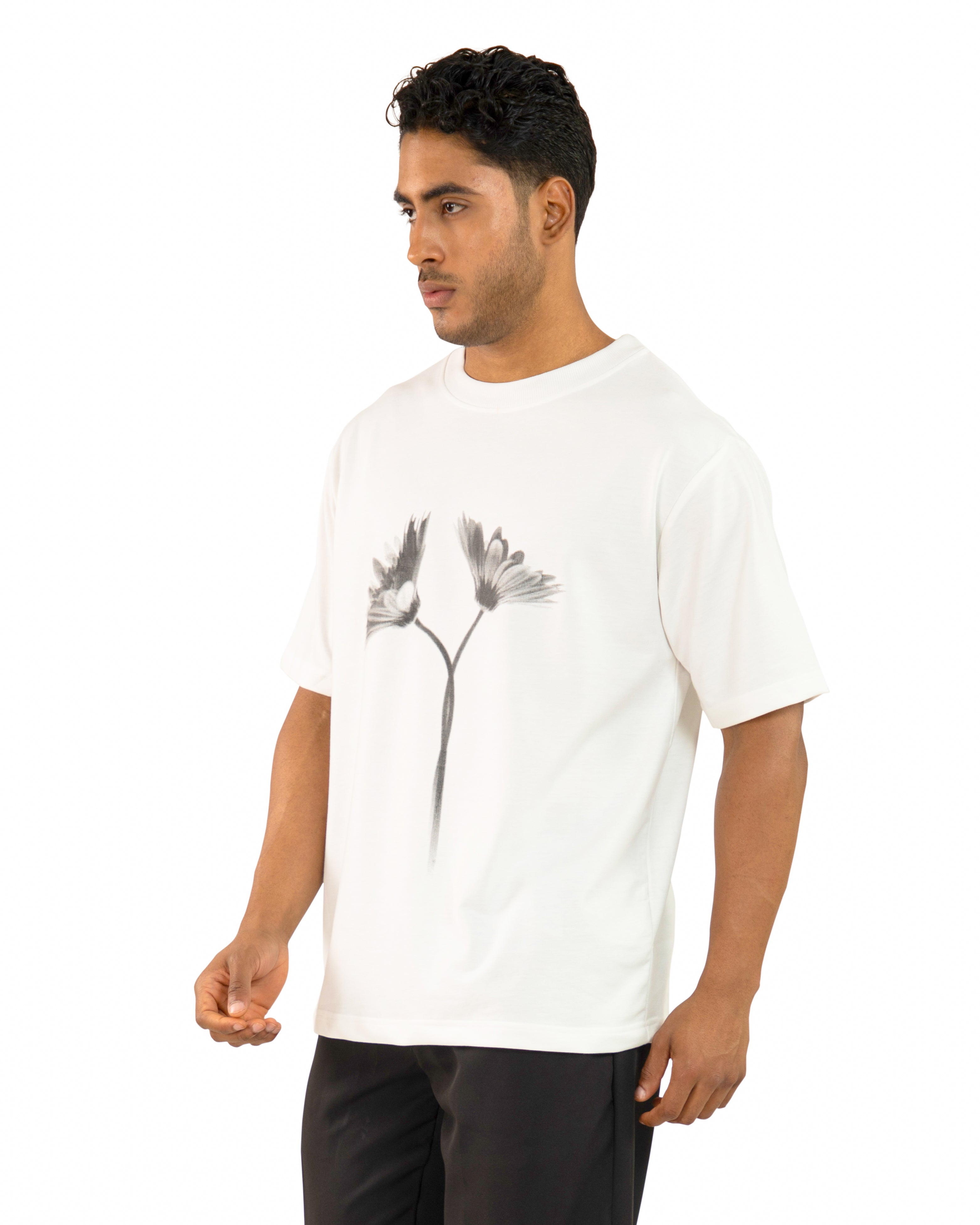 "Men Daisy Flower Printed Oversized White T Shirt right side look"